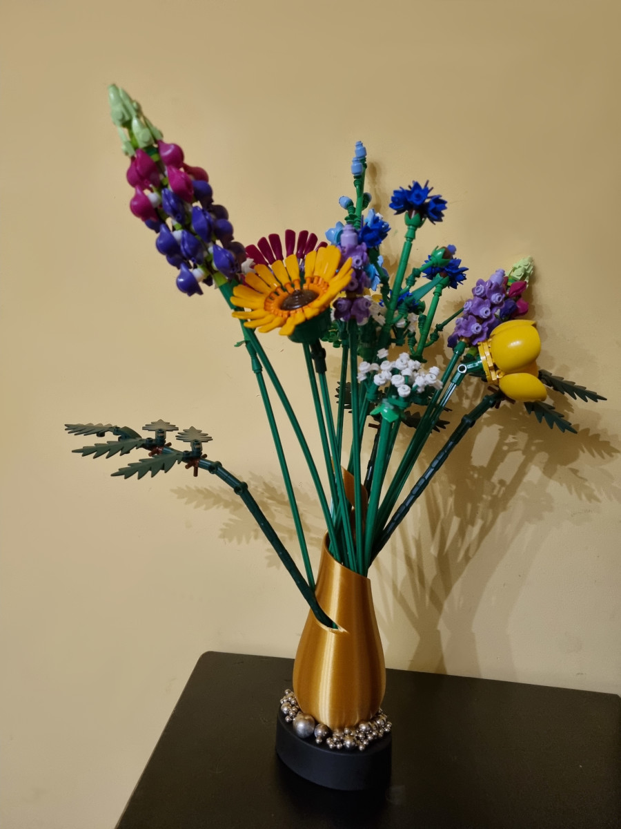 Gyroid vase ornamented with Lego Wildflower Bouquet